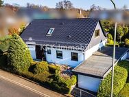 Hereinspaziert! Attraktives Einfamilienhaus mit Einliegerwohnung in begehrter Lage! - Overath