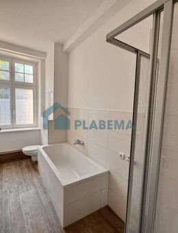 WG- geeignete 4 Zimmer- Wohnung wurde frisch renoviert, neues Badezimmer, neue Einbauküche - Greifswald