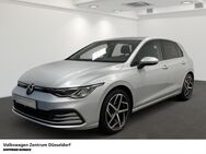 VW Golf, 1.5 eTSI Life, Jahr 2020 - Düsseldorf