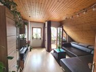 2,5-Zimmer-Dachgeschosswohnung mit sonnigem Balkon - Waldenbuch