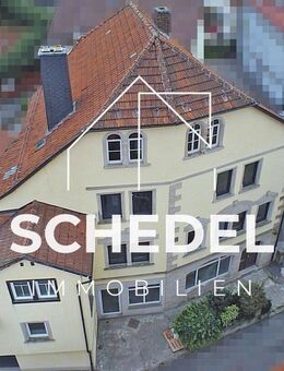 vielfältiges Wohn- und Geschäftshaus in der Kronacher Innenstadt - begonnene Renovierung - Kronach