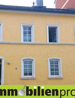 53156 - Große 3-Zimmer-Wohnung mit Dachterrasse - Hof