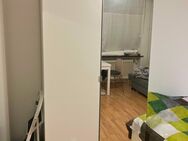 Kleiderschrank, weiß, mit Spiegeltür - Norderstedt