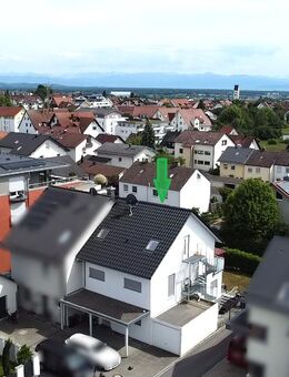 Neuwertige Doppelhaushälfte mit Einliegerwohnung in bevorzugter Lage von Ailingen - Friedrichshafen