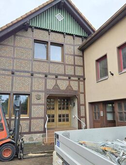 Einfamilienhaus mit Tischlerwerkstatt in P. W.-Lerbeck - Porta Westfalica