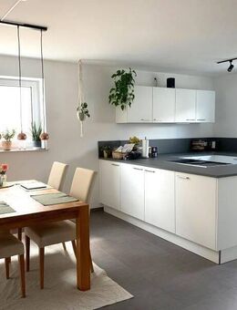 Hochwertig ausgestattete 3-Zimmer-Wohnung mit Südbalkon in ruhiger Lage! - Filderstadt