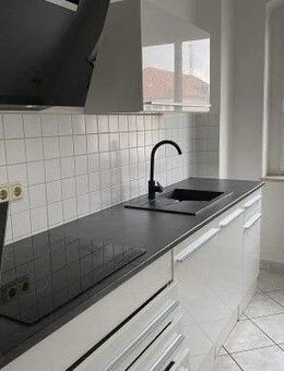 Gemütliche 2-Raum-Dachgeschoss-Wohnung mit Einbauküche auf der Taucherstraße zu vermieten! - Bautzen