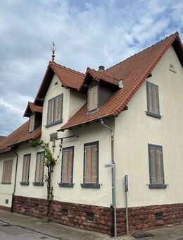 Massives Ein-Zweifamilienhaus mit zusätzlichem Bauplatz im Herzen von Römerberg/Berghausen - Römerberg