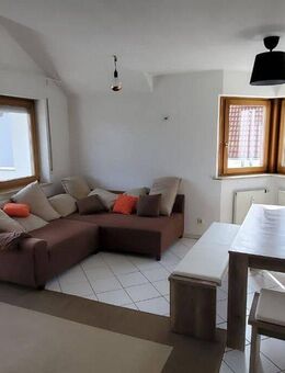 4,5-Zimmer-Maisonette-Wohnung, Balkon, EBK und Aussenstellplatz - Weil der Stadt