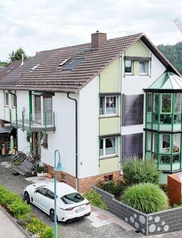 TOP gepflegtes 2 Fam.- Haus, 2 Garagen, Wintergarten über 2 Etagen, Keller, Rendite möglich! - Helsa