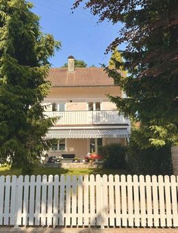 Vielseitiges Einfamilienhaus mit Einliegerwohnung - Ideal für Kapitalanleger/ Mehrgenerationenwohnen - Aindling