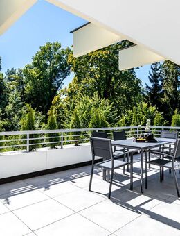 Neues 4 Zi.-Penthouse, umlaufende Süd- und West-DT, grün, uneinsehbar, absolut ruhig, Top-Lage - München