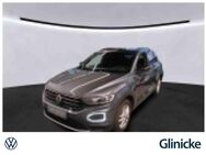 VW T-Roc, 2.0 TSI Sport, Jahr 2022 - Baunatal