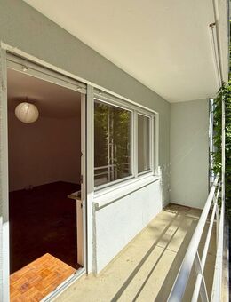 Ruhe mitten in Schwabing-West: Sonnige 2,5-Zimmerwohnung mit Südbalkon, Gartenblick & Raum für Ideen - München