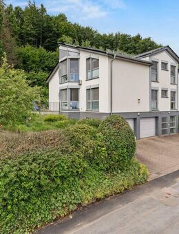 Lübbecke - Nettelstedt | Hochwertiges Architektenhaus mit Highlights und Nebengebäude in traumhafter Lage mit Weitblick - Lübbecke