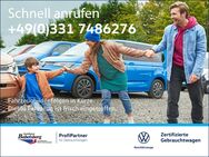 VW T7 Multivan, 2.0 TSI Multivan lang, Jahr 2022 - Potsdam