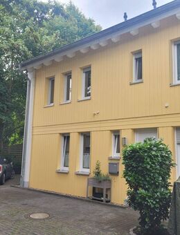 Zwei attraktive, vermietete Doppelhaushälften in Massivbauweise mit Top - Ausstattung a 350.000 € - Unna