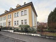 Charmante Eigentumswohnung mit zusätzlichem Zimmer im Dachgeschoss und Gartenanteil - Saarbrücken