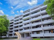 Wohnen in München Perlach! Gepflegte 3 ½-Zi.-ETW mit Aufzug, Südbalkon & TG - bezugsfrei - München