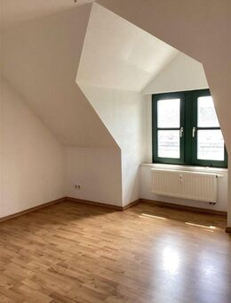 +++ WG-geeignete exklusive Dachgeschoss-Wohnung in Top-Innenstadtlage +++ - Chemnitz