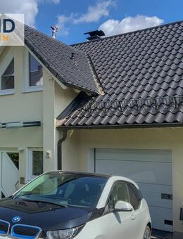Dieses tolle Einfamilienhaus bietet einen Blick über Herscheid und sucht Sie als neuen Eigentümer! - Herscheid