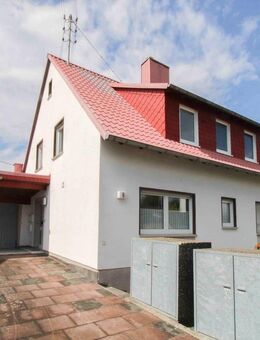 Dreifamilienhaus mit Gewerbefläche in Taunusstein - Taunusstein