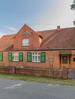 Gepflegtes Einfamilienhaus mit Scheune und kleiner Garage - Dömitz