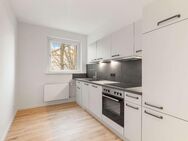 Wunderschön sanierte 2-Zimmer Wohnung mit Einbauküche in Lichterfelde! - Berlin