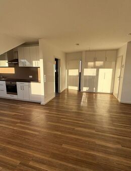 traumhafte Dachgeschoss - Wohnung mit offener Küche - Dinslaken