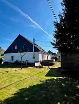 Charmantes Einfamilienhaus mit großem Garten, Terrasse und Garage – sofort verfügbar! - Rodershausen