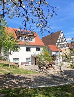 NAHE BROMBACHSEE IN SPALT-STOCKHEIM: DIE BESONDERE IMMOBILIE IM FRÄNKISCHEN STIL MIT TOLLEM GARTEN - Spalt