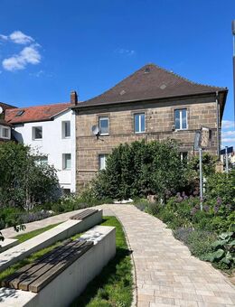 Denkmalgeschütztes Mehrfamilienhaus wartet darauf von Ihnen wach geküsst zu werden! - Baiersdorf