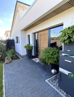 Exklusives Einfamilienhaus mit luxuriöser Vollausstattung und Poolanlage - Holle