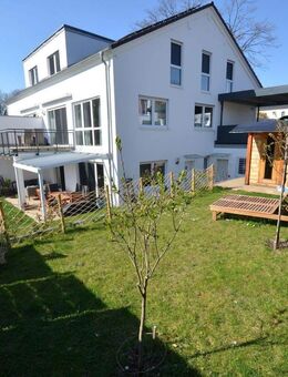 Lichtdurchflutete und großzügige Doppelhaushälfte mit Einliegerwohnung in ruhiger Premiumlage - Bonn