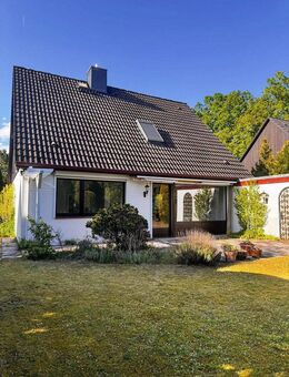 Lichtdurchflutetes, renoviertes 5-Zimmer-EFH mit großem Garten - Norderstedt