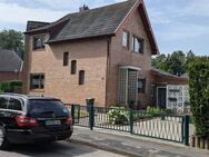 Doppelhaushälfte mit Garten und Garage in begehrter Lage von Alsdorf - Alsdorf (Nordrhein-Westfalen)