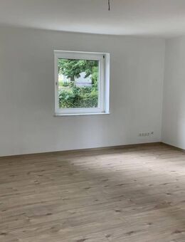 Schöne Erdgeschoss-Wohnung mit neuem Laminatboden frei! - Ahlen