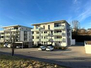 Modern und barrierearm: Neuwertige 2,5-Zimmer EG Wohnung mit Süd-Terrasse, EBK und Carport - Bösingen