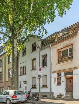 Kapitalanlage mit Potenzial: 3-Parteienhaus in guter Lage von Duisburg - Duisburg