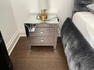 Nachtschrank Luxury Spiegelkommode klein 49 x 41 x 51 neuwertig - Bad Lippspringe