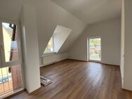 Hübsche 2-Zimmer-Maisonette-Wohnung mit Balkon und Einbauküche in Sonneberg - Sonneberg Hüttengrund