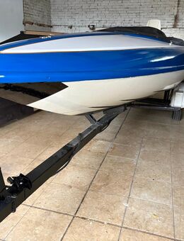 Sportboot 40 PS Johnson - Husum (Niedersachsen)