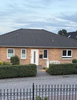 Bungalow 2016, 108qm, Nähe Ahrensburg von PRIVAT Doppelgarage + Carport - Todendorf