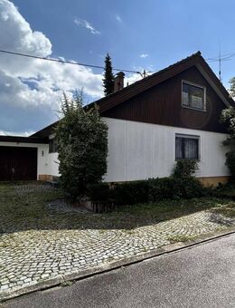Ihr perfektes Familienhaus mit Traumgarten und Blick auf die Burg Hohenneuffen! - Frickenhausen
