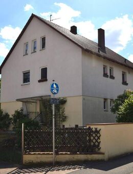 Zweifamilienhaus plus Ausbaupotenzial DG in zentraler Lage Schwanstetten - Schwanstetten