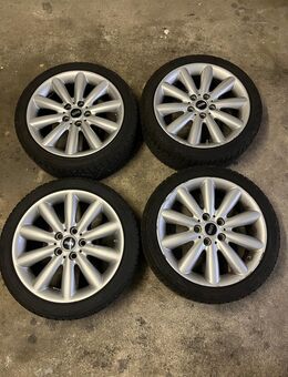 Winterreifen der Marke Dunlop für Mini Cooper - Neufahrn (Freising)