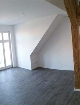 Gemütliche 3-Raum-Wohnung mit Balkon in der Innenstadt - Neustrelitz