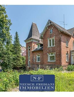 Herrschaftliches Anwesen mit 2 ETWs und ca. 2.000 qm in Top Lage möchte wachgeküsst werden ... - Lahr (Schwarzwald)