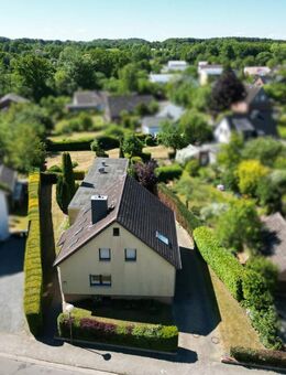 Zweifamilienhaus mit separatem Bungalow als Kapitalanlage oder später mal selbst einziehen - Heikendorf