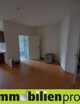 54090 - 4-Zimmer-Stadtwohnung mit Einbauküche - Hof